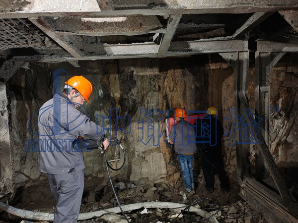 隧道超前地質(zhì)預(yù)報(bào)現(xiàn)場(chǎng)